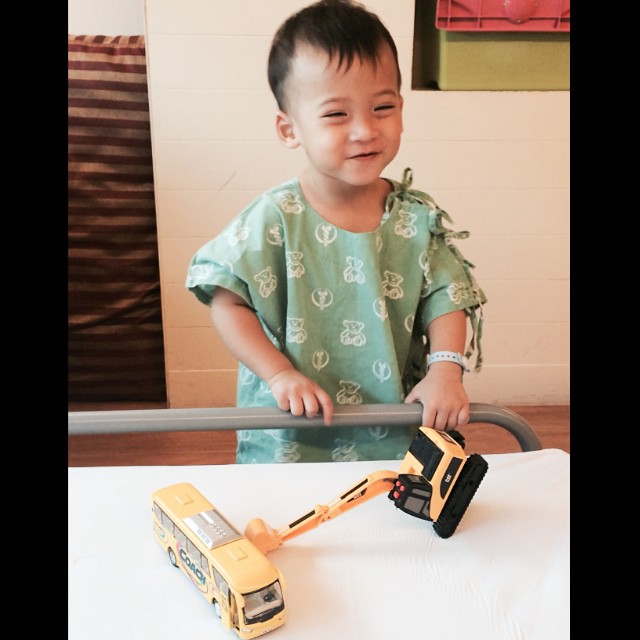 น้องบีน่า-บรู๊คลิน ลูกนานาป่วยเข้า รพ. เจนี่-แอน แท็กทีมเยี่ยม  