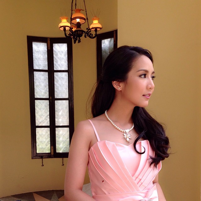 คือหัตถาครองพิภพ