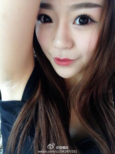 สาวจีนฮิตเทรนด์ใหม่ ถ่ายเซลฟี่กับรักแร้ 