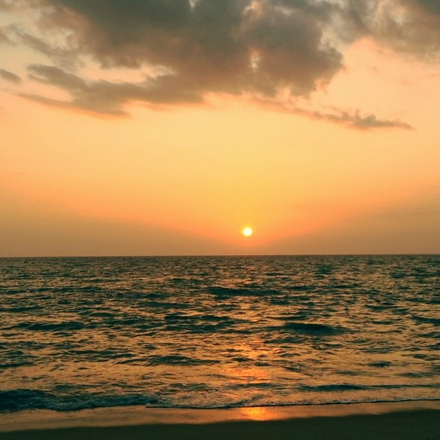 จอห์น วิญญู ควงภรรยาสาว แพร ชุติมา เที่ยวทะเล