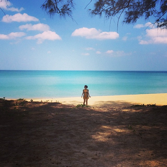 จอห์น วิญญู ควงภรรยาสาว แพร ชุติมา เที่ยวทะเล