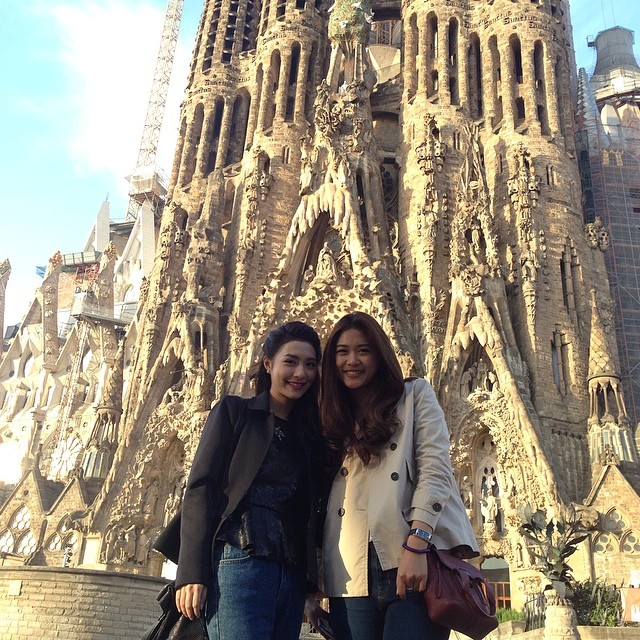 มิว นิษฐา เที่ยวสเปน ฝรั่งเศส กับครอบครัว