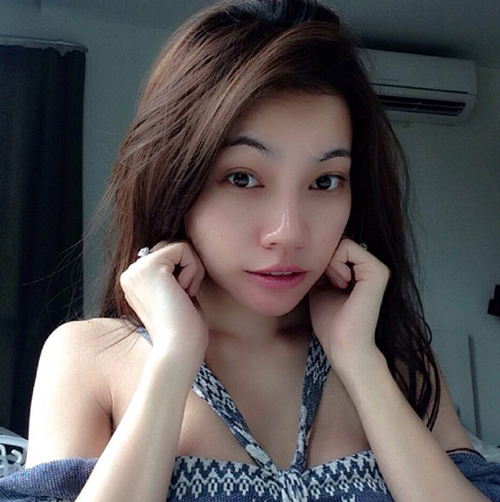 เอมมี่ อมลวรรณ