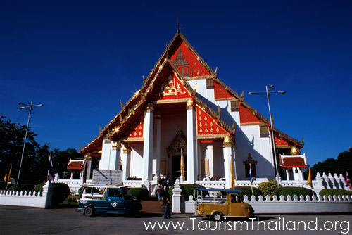 วิหารพระมงคลบพิตร