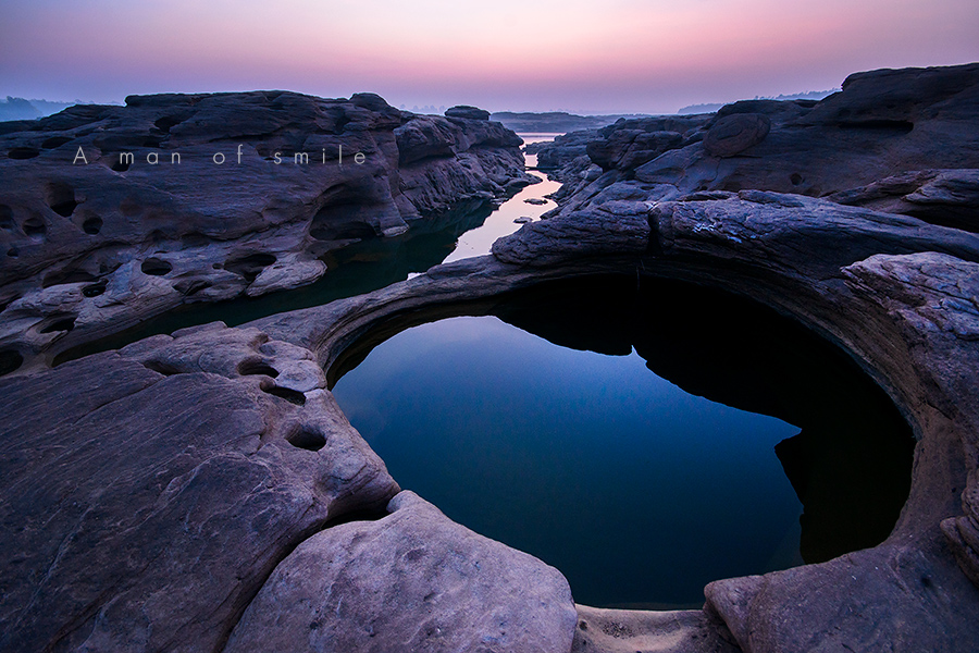สามพันโบก