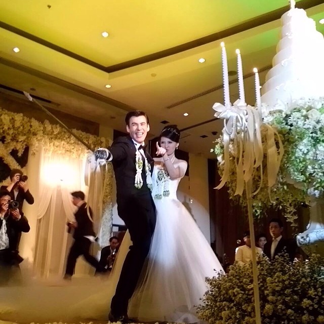 จอห์น วิญญู ฉลองแต่งงาน