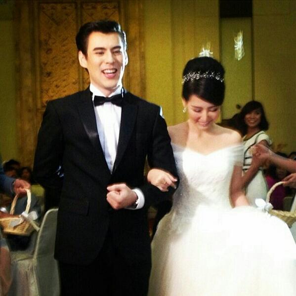 จอห์น วิญญู ฉลองแต่งงาน