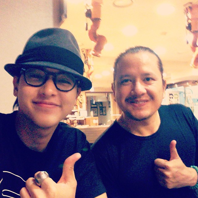 เจมส์ จิรายุ - พี่ปิ๊ก โพสต์ภาพทานเนื้อย่างที่เกาหลี ให้แฟน ๆ หายคิดถึง