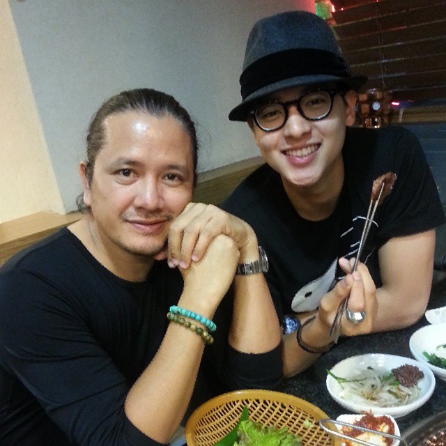 เจมส์ จิรายุ - พี่ปิ๊ก โพสต์ภาพทานเนื้อย่างที่เกาหลี ให้แฟน ๆ หายคิดถึง