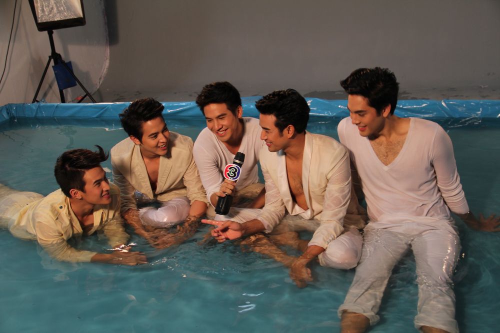 ปฏิทินช่อง 3 ปี 2557