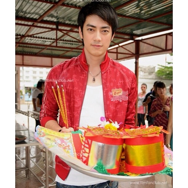 ดาราร่วมอวยพรตรุษจีน 2557