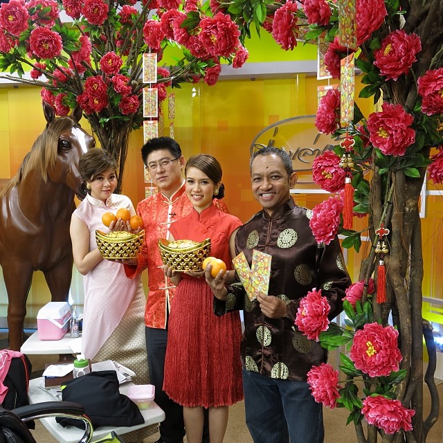 ดาราร่วมอวยพรตรุษจีน 2557