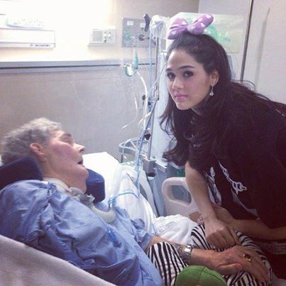 พ่อชมพู่ อารยา  จากไปไม่มีวันกลับ เพื่อนดาราร่วมโพสต์ให้กำลังใจ