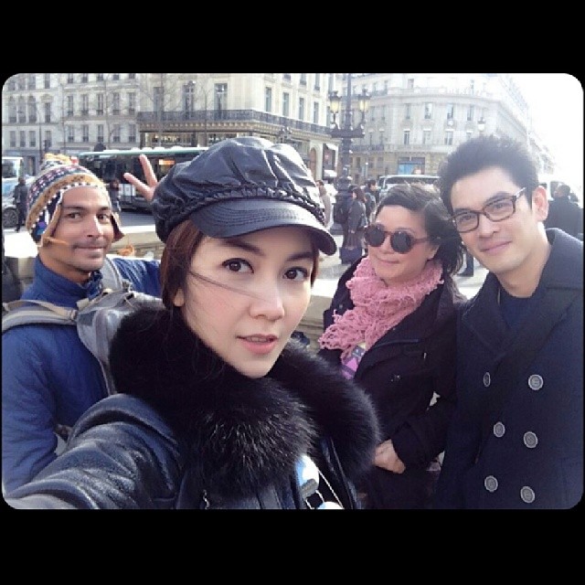 ชาคริต วุ้นเส้น เรย์ แหม่ม ร่วมก๊วนตะลุยเที่ยวปารีส