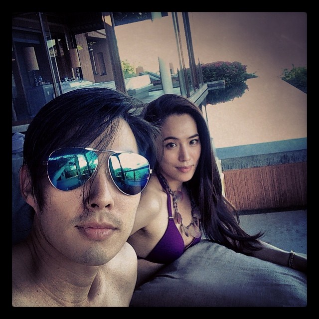 แวนเนส F4 แชร์ภาพสุดหวานกับภรรยา ระหว่างผักผ่อนที่ภูเก็ต