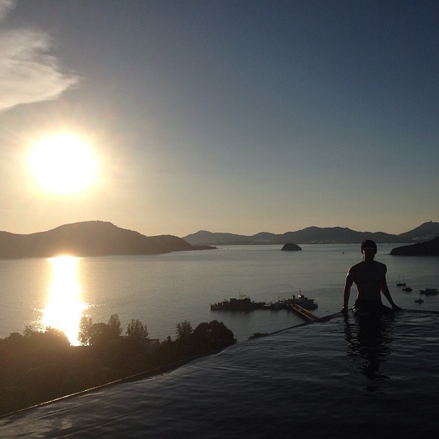 แวนเนส F4 แชร์ภาพสุดหวานกับภรรยา ระหว่างผักผ่อนที่ภูเก็ต