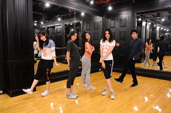 Kamikaze MV เพลง รักแท้จะตามหาเธอ
