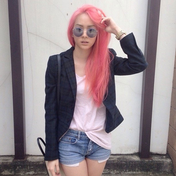 ผมสีชมพู