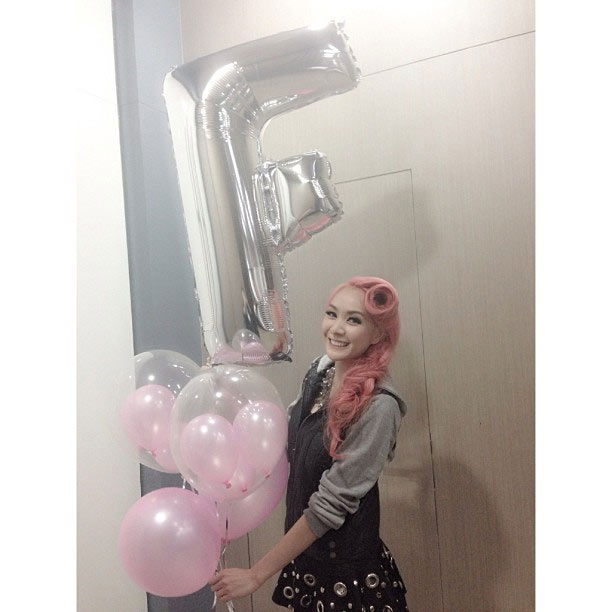 ผมสีชมพู