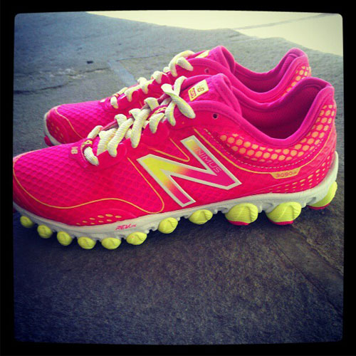 รองเท้าผ้าใบ รองเท้าผ้าใบผู้หญิง