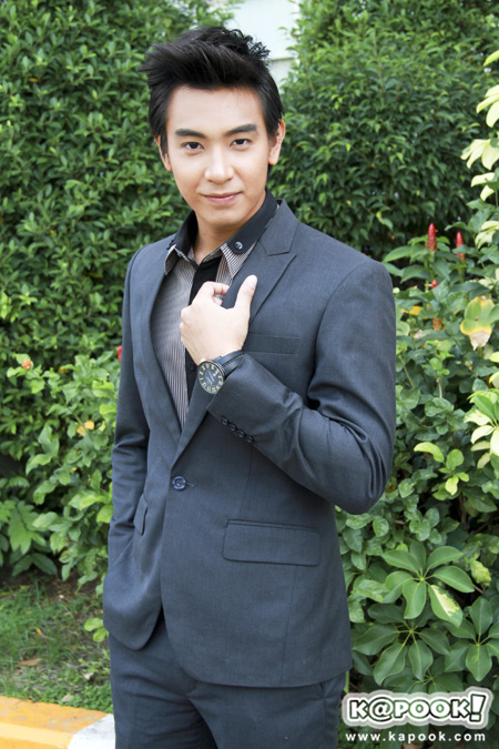 บิ๊กเอ็ม ลิขิต ควง แจม  ปาณิชดา นำทีมบวงสรวงละครจับกัง