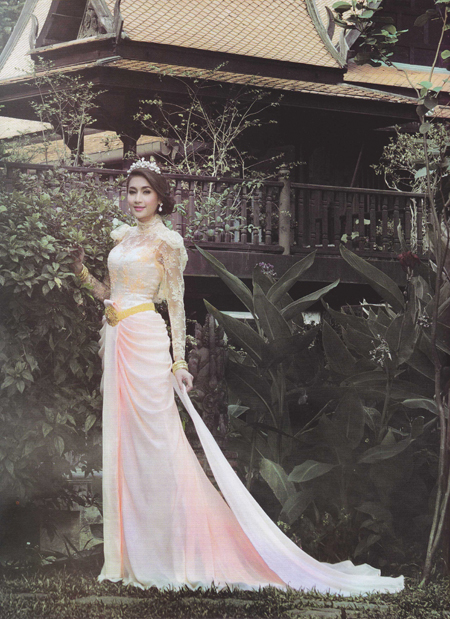 ชุดแต่งงานแบบไทย