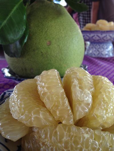 ส้มโอขาวใหญ่สมุทรสงคราม