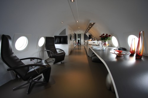 เครื่องบินเมืองทึก