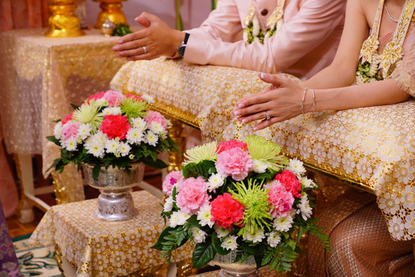 พิธีแต่งงานแบบเรียบง่าย