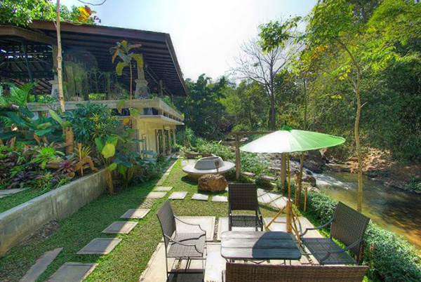 ที่พักริมน้ำ