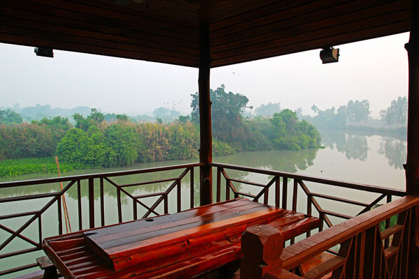 ที่พักริมน้ำ