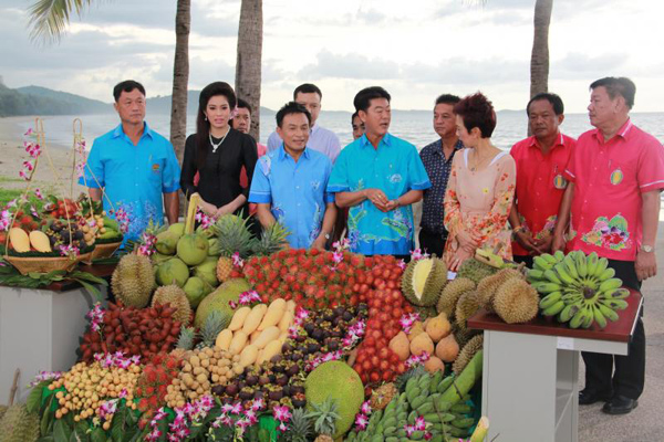 งานเทศกาลผลไม้และของดีเมืองระยอง