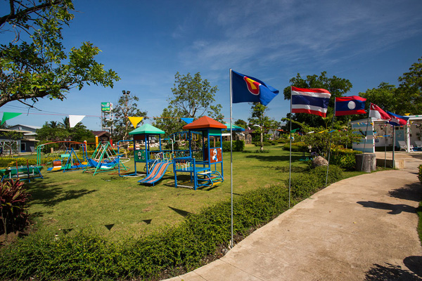PlayLaPloen