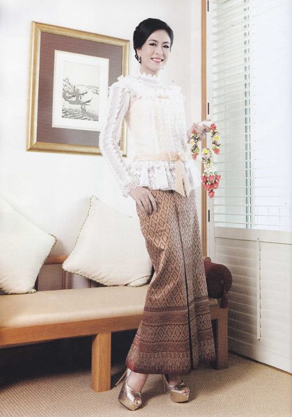 ชุดแต่งงานแบบไทย