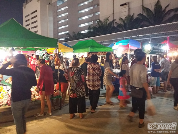 Train Night Market Ratchada