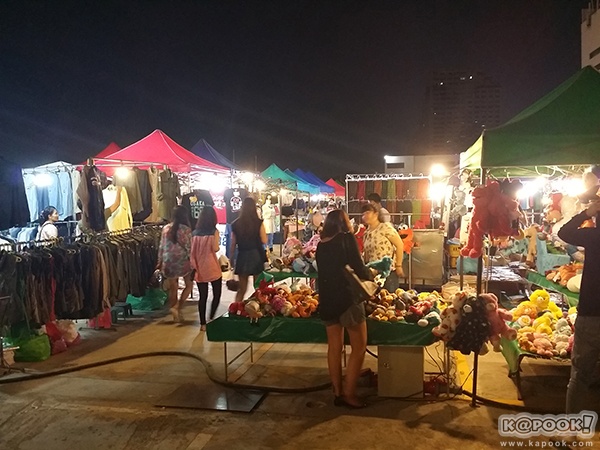 Train Night Market Ratchada