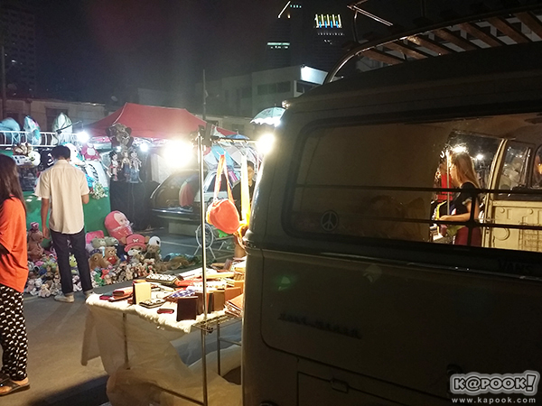 Train Night Market Ratchada