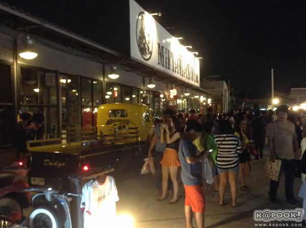 Train Night Market Ratchada