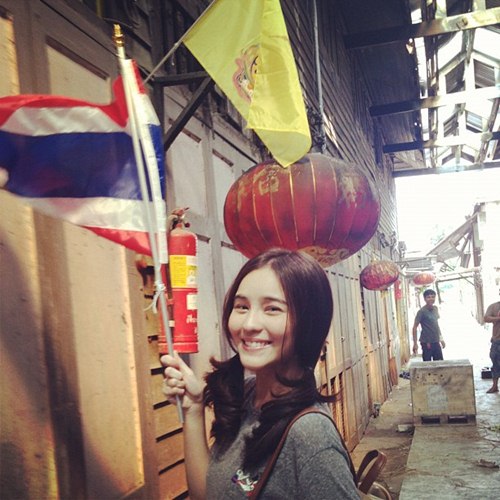 ออม สุชาร์ มานะยิ่ง