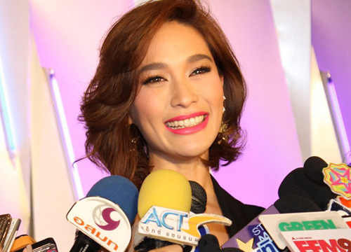 พลอย เฌอมาลย์