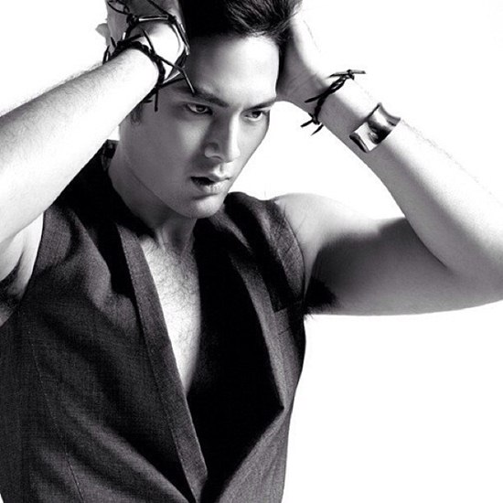 บอม ธนิน ประวัติ