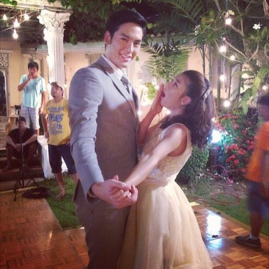 บอม ธนิน ประวัติ