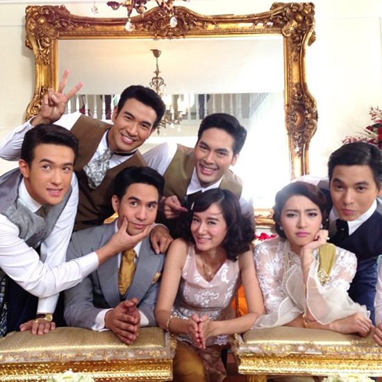 บอม ธนิน ประวัติ