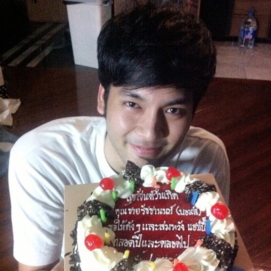 บอม ธนิน ประวัติ