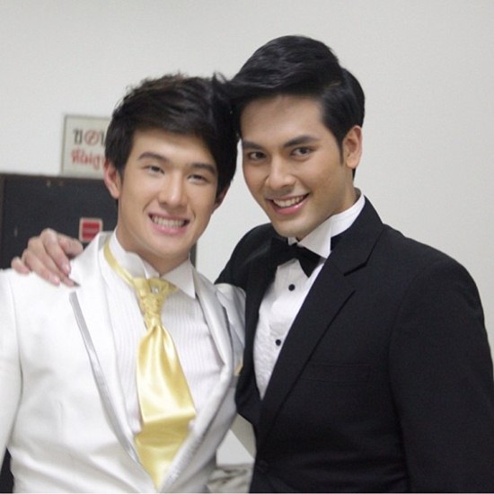 บอม ธนิน ประวัติ