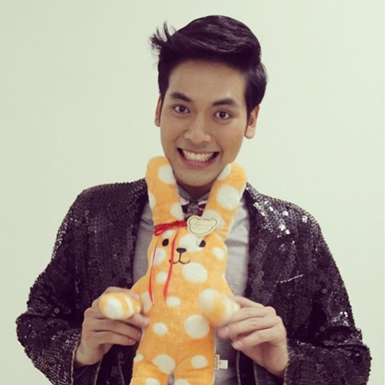 บอม ธนิน ประวัติ