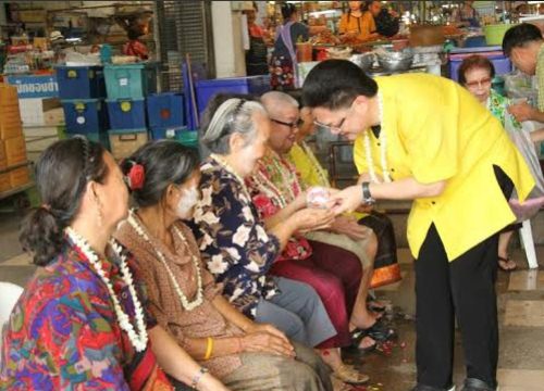 ถนนข้าวเหนียว