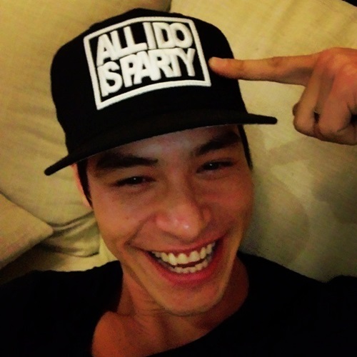 ปีเตอร์ คอร์ป ไดเรนดัล ประวัติพระเอกทรงเสน่ห์