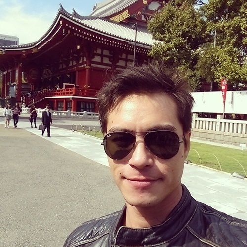  ปีเตอร์ คอร์ป ไดเรนดัล ประวัติพระเอกทรงเสน่ห์