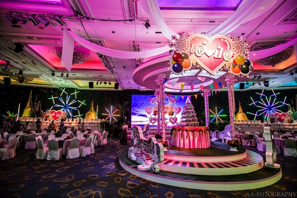 ชมเต็ม ๆ ภาพงานแต่ง ป๋อ-เอ๋ ในฉบับหวานปนฮา